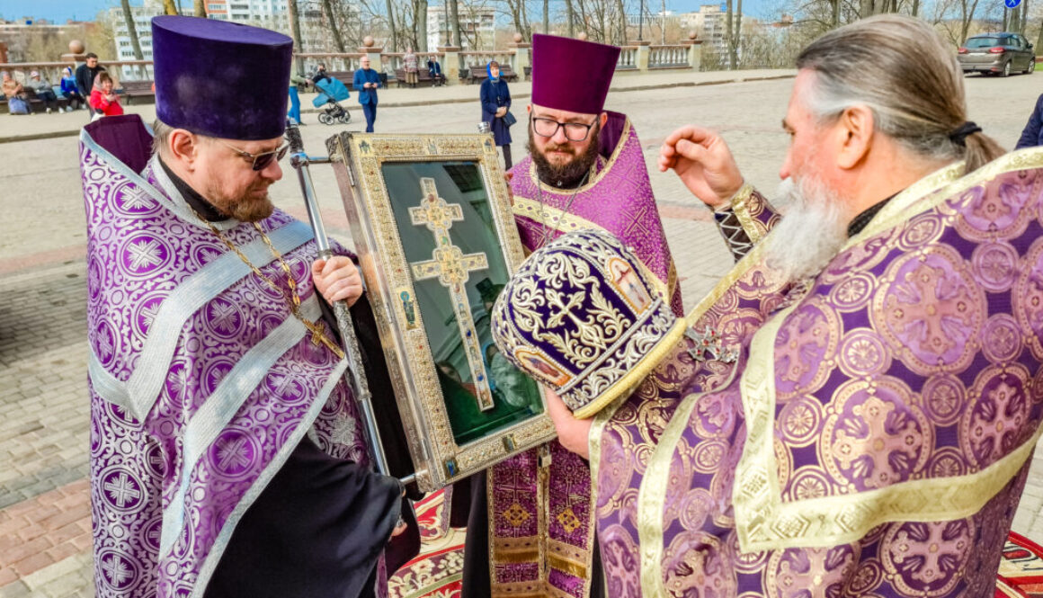 В Свято-Успенском кафедральном соборе встретили крест святой Евфросинии Полоцкой