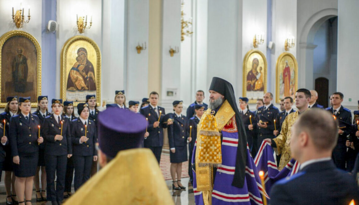 В Успенском кафедральном соборе Витебска состоялся благодарственный молебен по случаю Дня сотрудника органов предварительного следствия